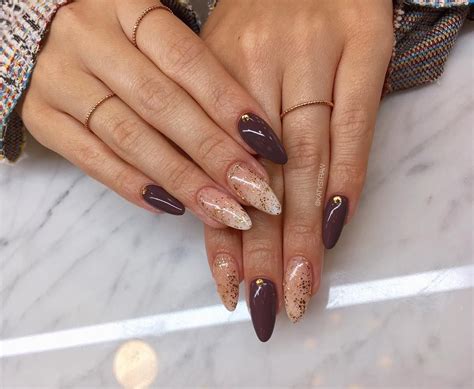 almond shape fall nails